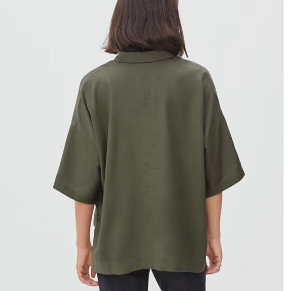 Everlane | The Drapey Square Shirt - Picture 3 of 9